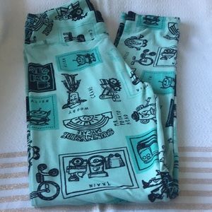 LuLaRoe OS Toy Story Leggings!